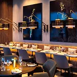 Radisson Blu Hotel At Porsche Design Tower Stuttgart